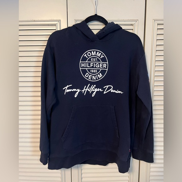 Tommy Hilfiger hoodie sweatshirt. Gently worn. Missing string. Size M youth. - Picture 1 of 4